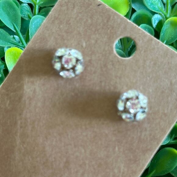 BOGO FREE CLUSTER STUD RHINESTONE EARRINGS - Picture 3 of 4